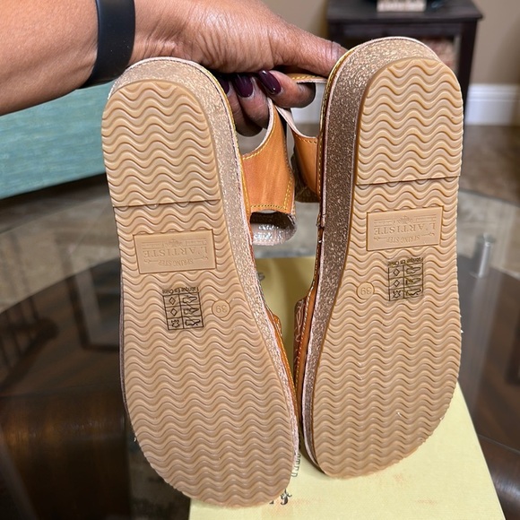 L'artiste By Spring Step Cuteness Sandals
Women's 8.5 & 10 Camel Multic… - Picture 6 of 8
